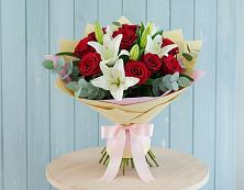 Букет цветов из:  Лилии и Розы в Емельяново