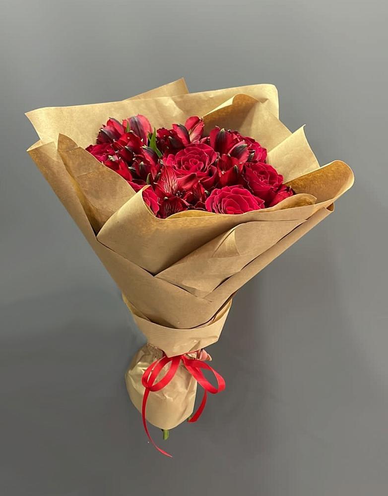 Букет цветов из: Альстромерии и Розы в Емельяново