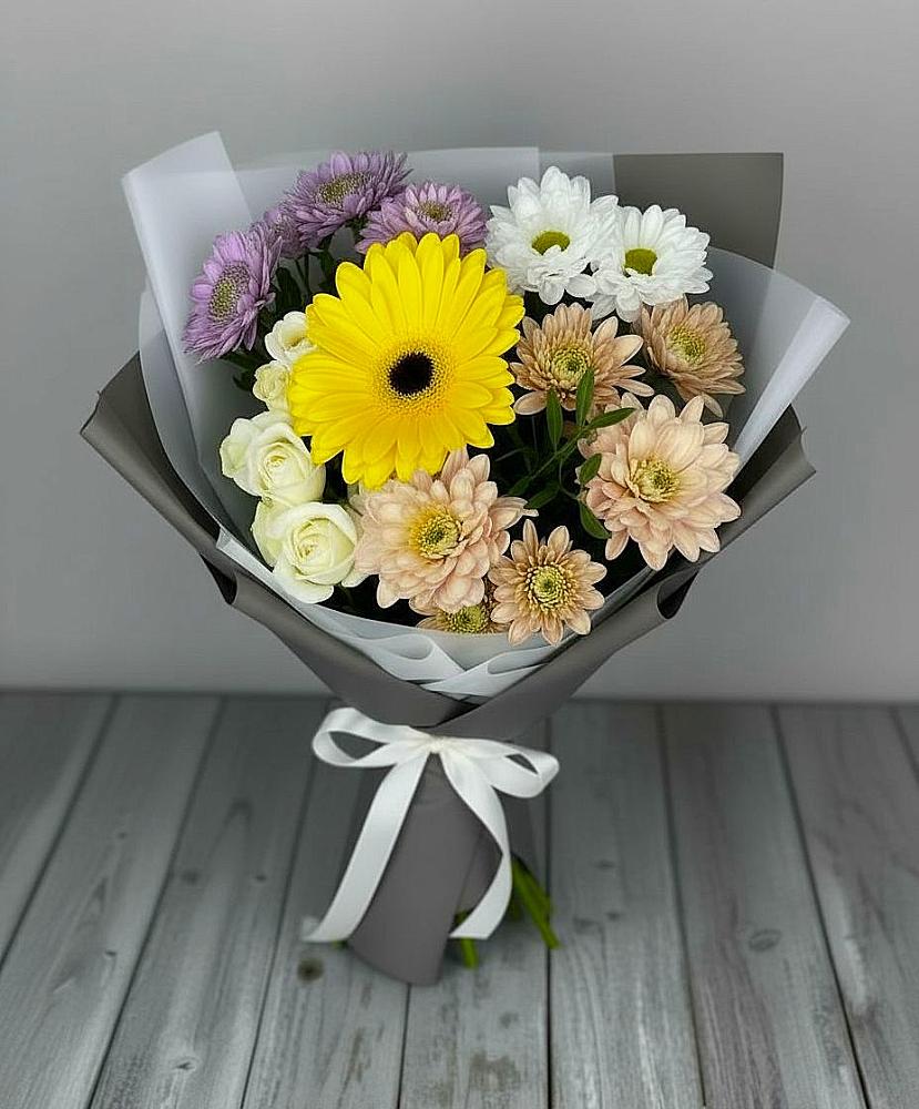 Букет цветов из: Розы, Герберы и Хризантемы в Емельяново