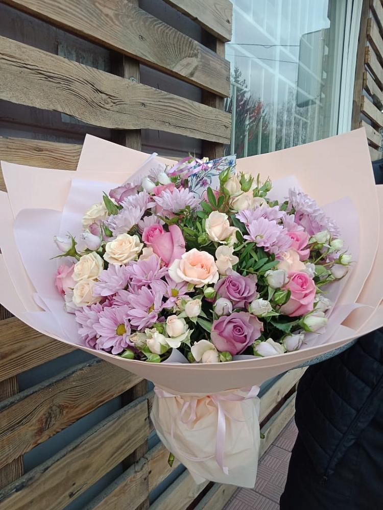 Букет цветов из: Розы и Хризантемы в Емельяново