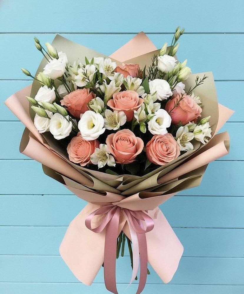 Букет цветов из: Розы, Альстромерии и Лизиантусы в Емельяново