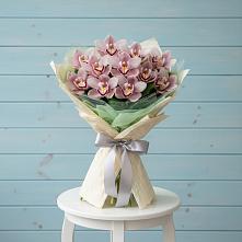 Букет цветов из:  Орхидеи и Розы в Емельяново