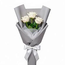 Букет 3 белые розы в Емельяново