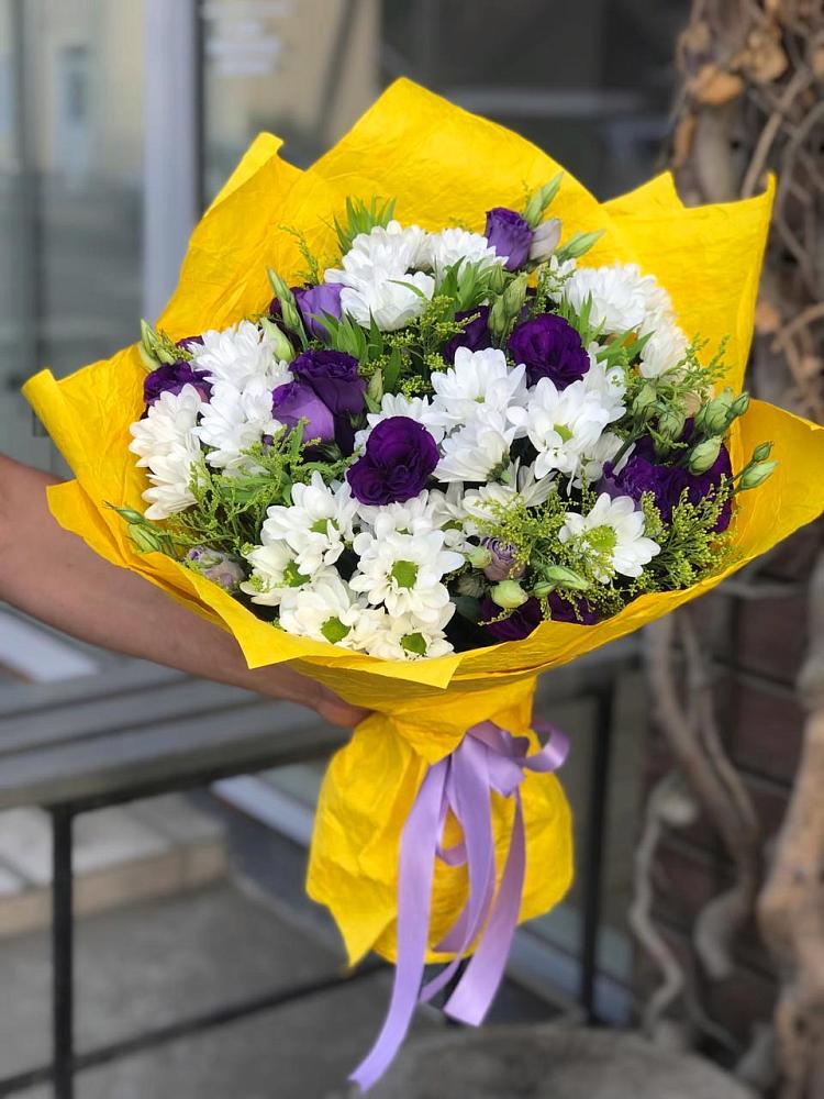 Букет цветов из: Ирисы, Хризантемы и Ромашки в Емельяново