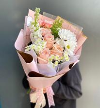 Букет цветов из:  Хризантемы и Розы в Емельяново