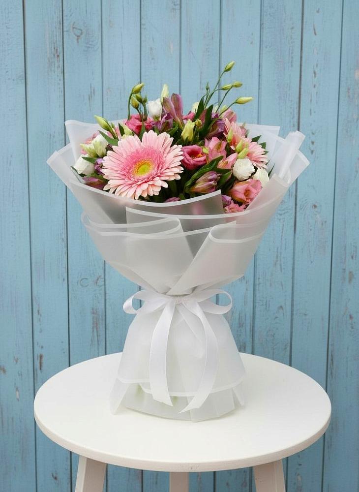 Букет цветов из: Герберы, Альстромерии и Лизиантусы в Емельяново