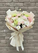 Букет цветов из:  Гвоздики, Розы, Лизиантусы и Хризантемы в Емельяново