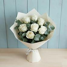Букет Белые розы в Эвкалипте в Емельяново